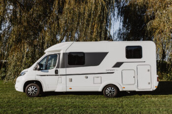 Camper 16: Adria Matrix 670