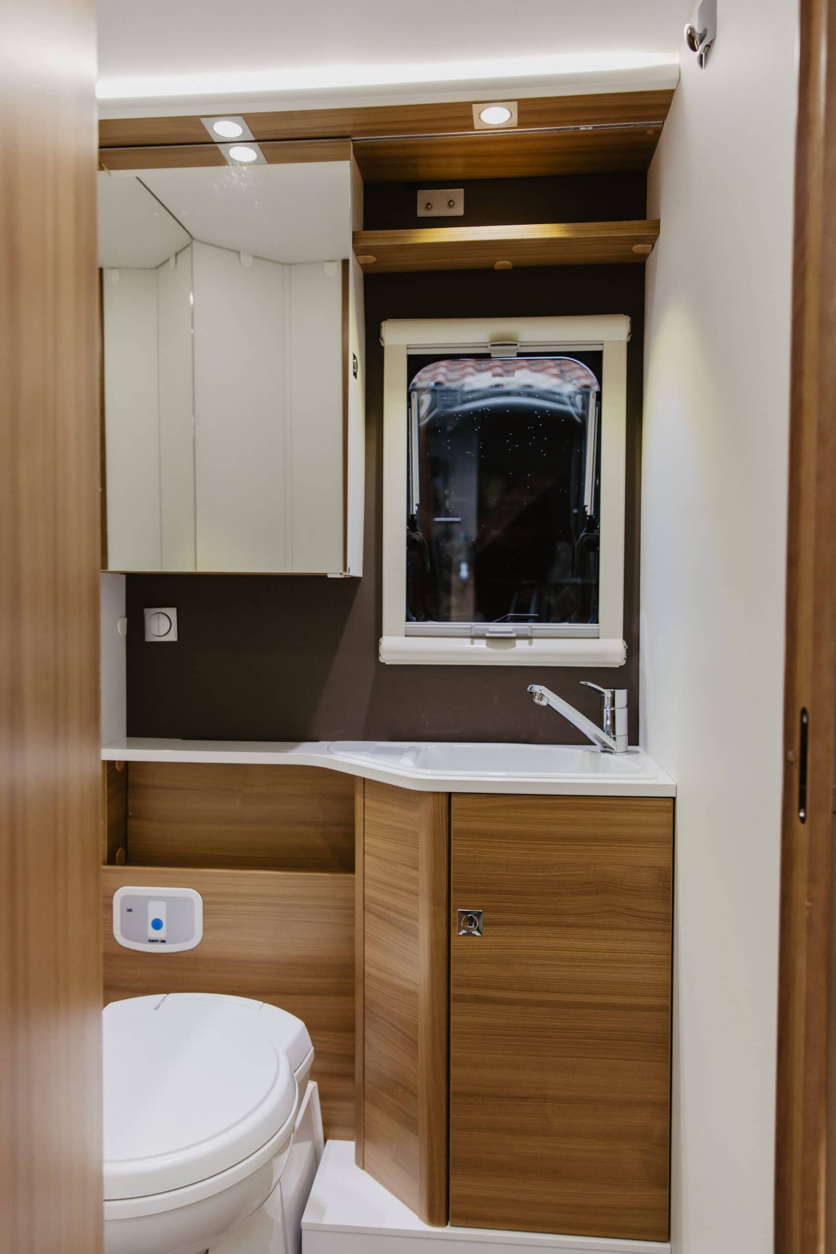 Adria Matrix 670 SL - bouwj 2021 - 88.000km (17) - Afbeelding 20