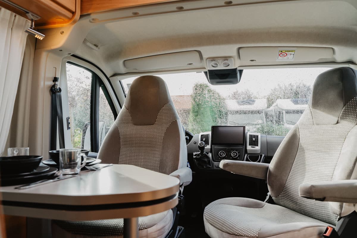 Camper 23: Pössl 2 Win R Plus (lengte 599cm) - Afbeelding 14